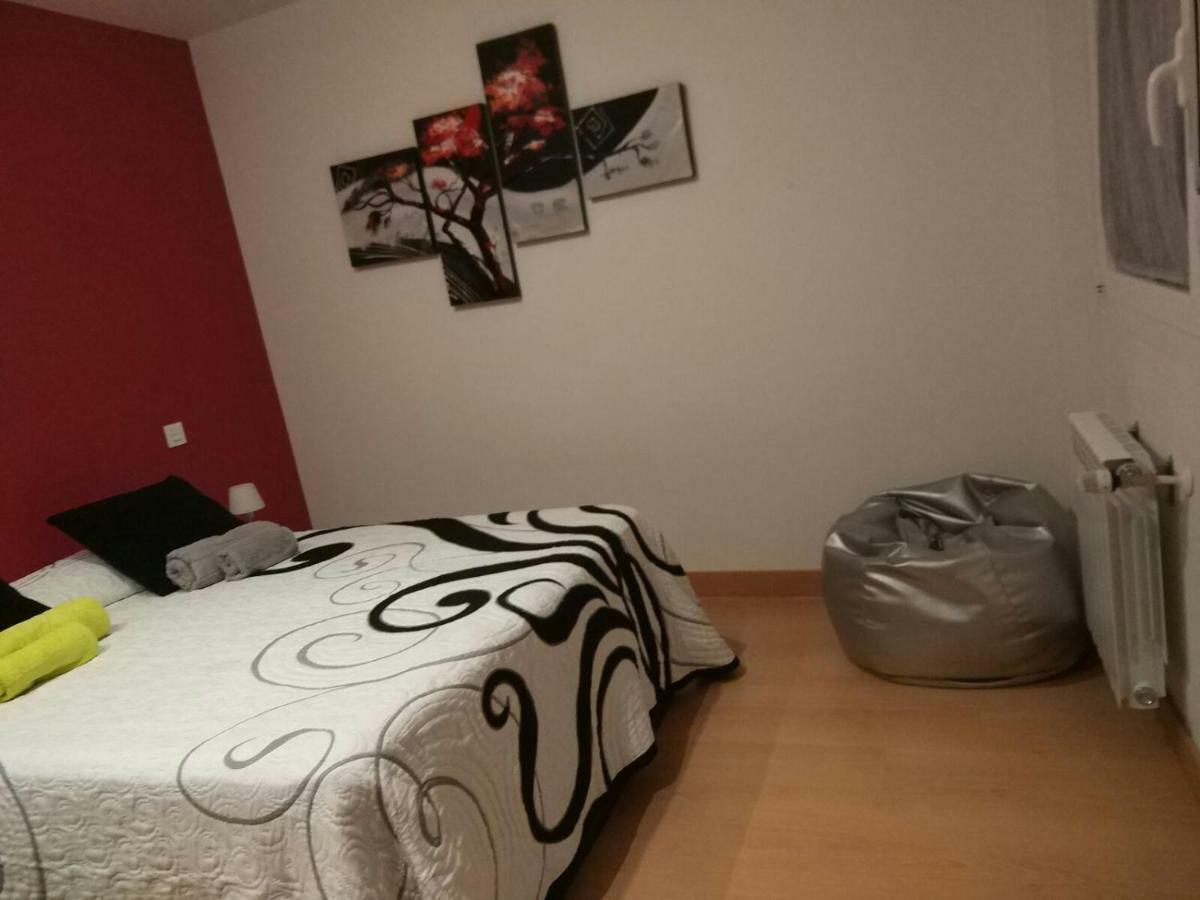 Apartamento Carmen Apartment Pamplona Luaran gambar